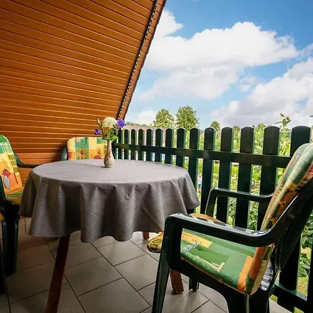 Ferienwohnung-mit-balkon דירה רשלין