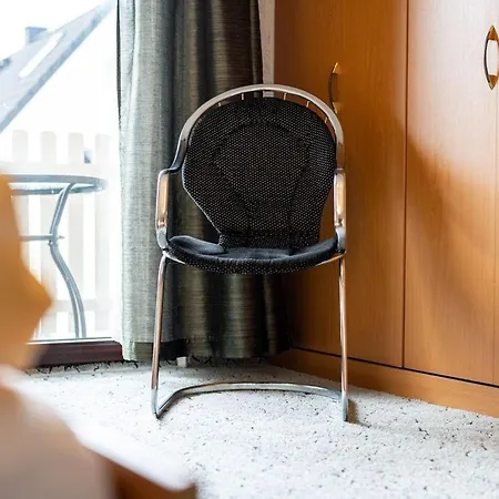 Ferienwohnung-mit-balkon *