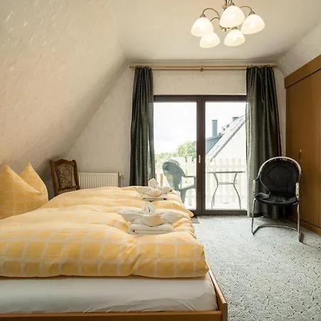 Apartment Ferienwohnung-mit-balkon *