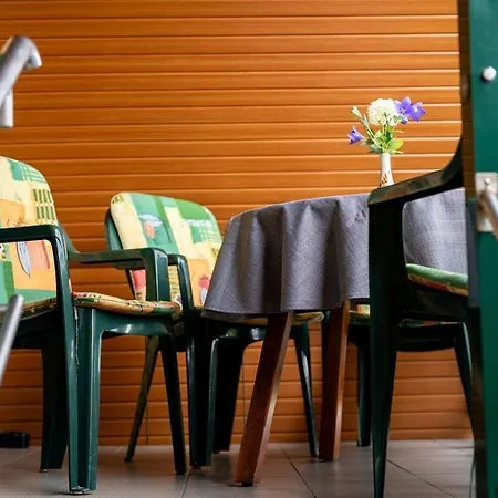 Ferienwohnung-mit-balkon דירה *